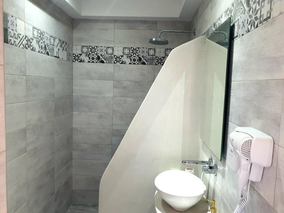 Arapiou Apartments Perivolos  Buitenkant foto