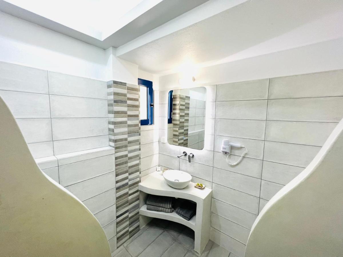 Arapiou Apartments Perivolos  Buitenkant foto
