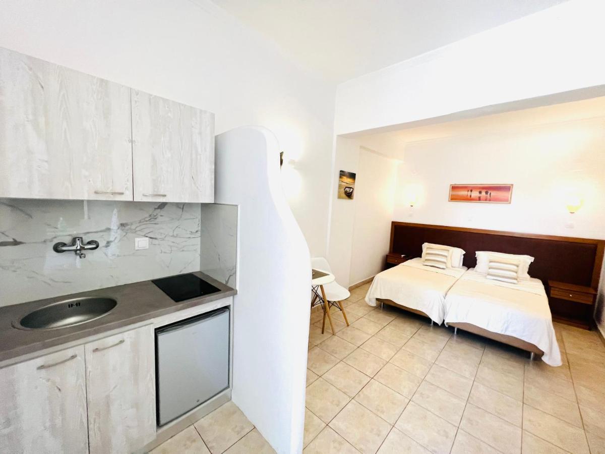 Arapiou Apartments Perivolos  Buitenkant foto