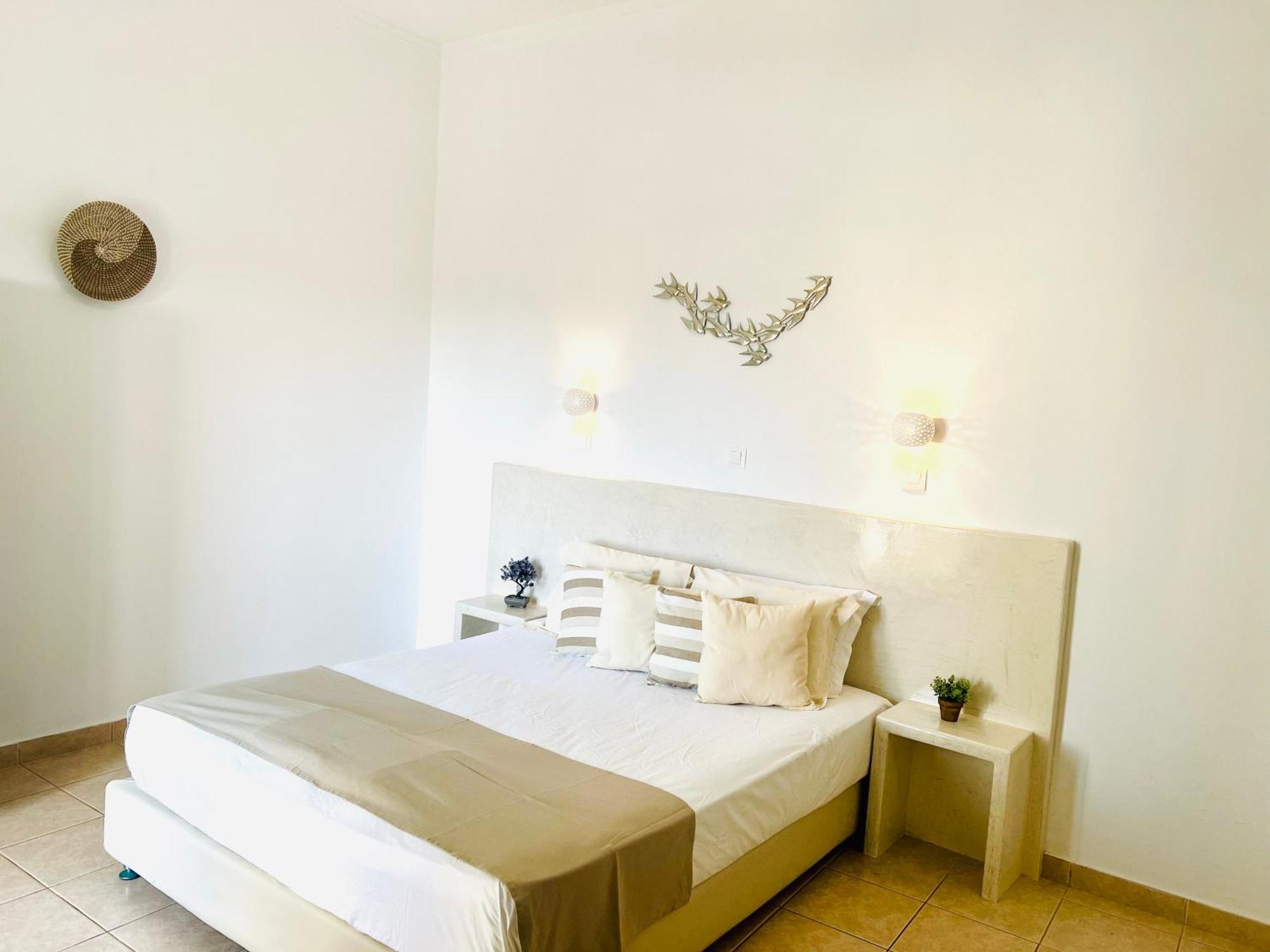 Arapiou Apartments Perivolos  Buitenkant foto